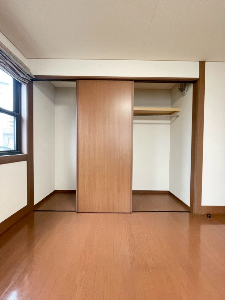 �V�����V���s�����擌�o�����̒��È�ˌ��Ă̎��[