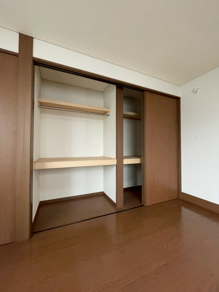 �V�����V���s�����擌�o�����̒��È�ˌ��Ă̎��[