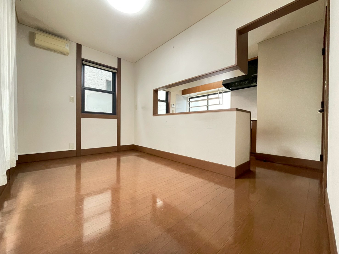 �V�����V���s�����擌�o�����̒��È�ˌ��Ẵ��r���O