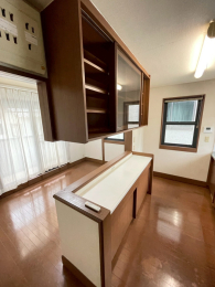 �V�����V���s�����擌�o�����̒��È�ˌ��Ẵ��r���O