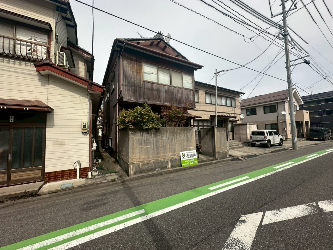 �V�����V���s�����斾��2���ڂ̓y�n�̌��n�O�ώʐ^