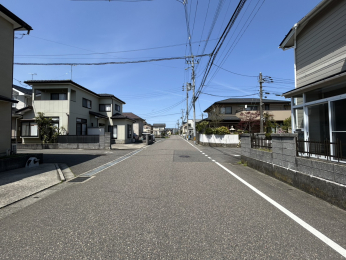 �V�����V���s���戧�J��3���ڂ̒��È�ˌ��Ă̑O�ʓ��H�܂ތ��n�ʐ^