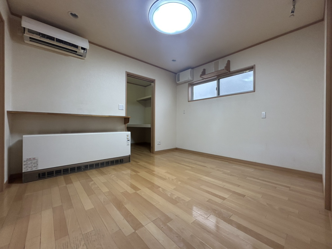 �V�����V���s�]���T�c���z3���ڂ̒��È�ˌ��Ẵ��r���O