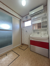 �V�����V���s�]���T�c���z3���ڂ̒��È�ˌ��Ă̐��ʑ�E���ʏ�