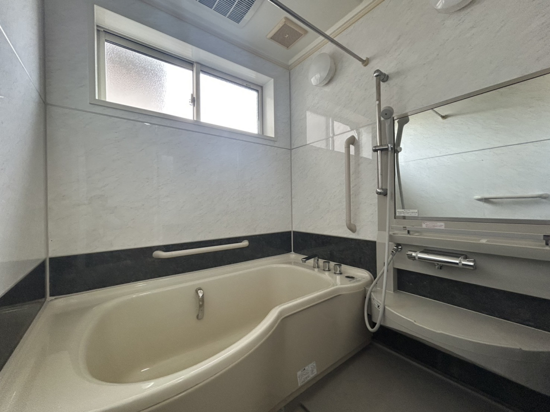 �V�����V���s�]���T�c���z3���ڂ̒��È�ˌ��Ă̗���