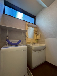 VVsk{5ڂ̒ÈˌĂ̐ʑEʏ