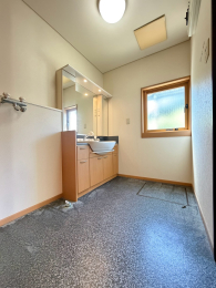 �V�����V���s����^��1���ڂ̒��È�ˌ��Ă̐��ʑ�E���ʏ�