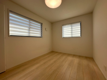 VVs]戮3ڂ̒ÈˌẲ摜