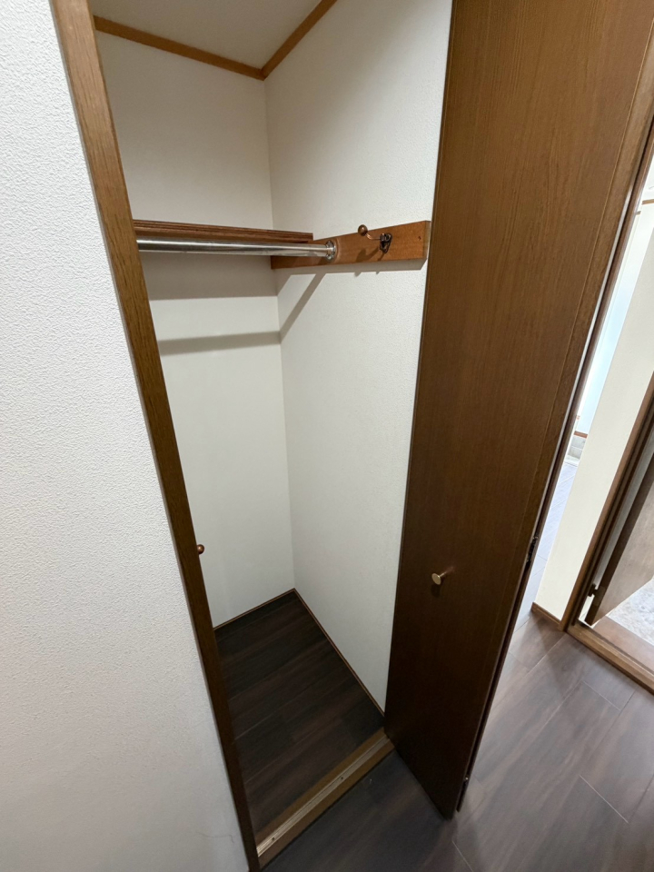 �V�����V���s������얜�㒬�̒��È�ˌ��Ă̎��[