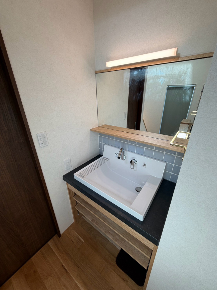 �V�����V���s�����1���ڂ̒��È�ˌ��Ă̐��ʑ�E���ʏ�