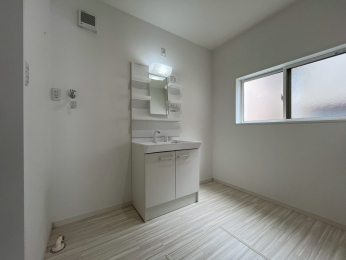 VVcsM1ڂ̒ÈˌẲ摜